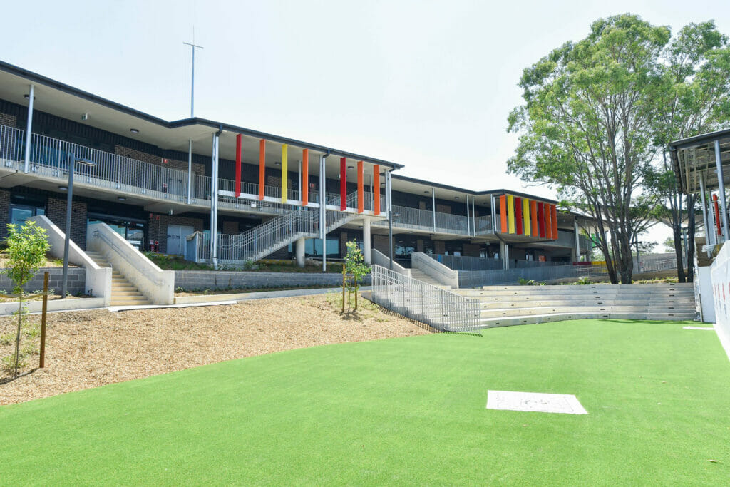 Supporting infrastructure and construction oversight for a new 1000-student public school and its surrounding area in New South Wales